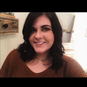 Meet your Posher, Lydia